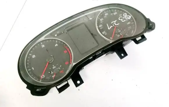 Audi A1 Speedometer (instrument cluster) 8X0920980D