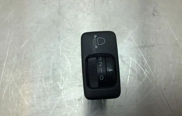 Toyota Prius (XW20) Fog light switch