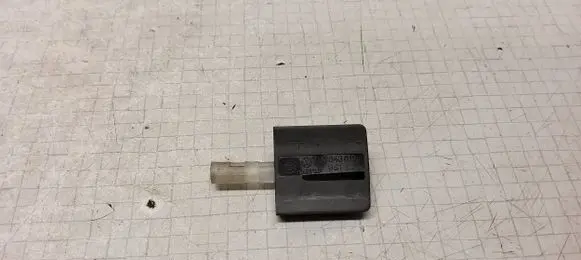 Volkswagen Transporter - Caravelle T5 Sliding door lock 7E0843613