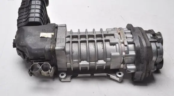 Skoda Fabia Mk2 (5J) Tire air pump compressor 03C276
