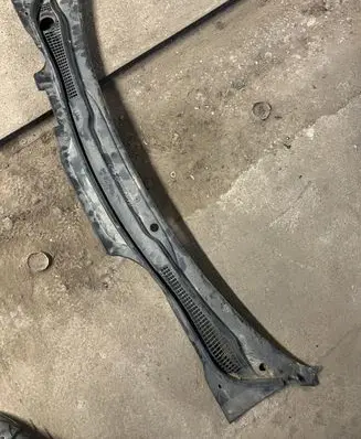 Volvo C30 Wiper trim