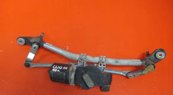 Renault Clio III Front wiper linkage and motor 8200268931