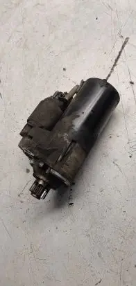 Volkswagen PASSAT B6 Starter motor 0001123016