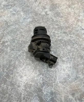 Lexus IS 220D-250-350 Windscreen/windshield washer pump 8533060190 0602104541 8533071010
