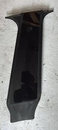 Tesla Model Y (B) Pillar trim (exterior) 151625500E 1516255