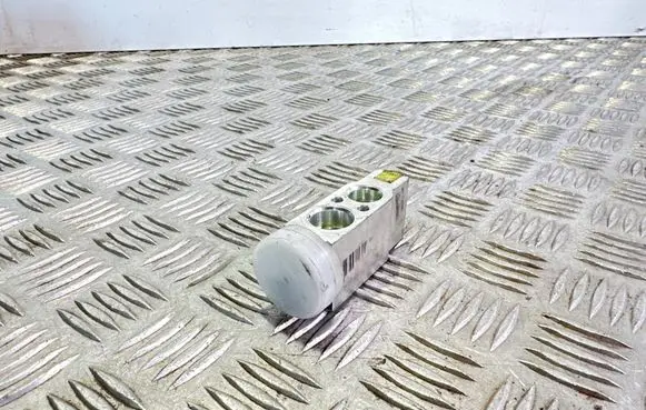Air conditioning (A/C) expansion valve