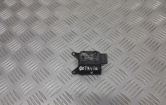Skoda Octavia Mk1 (1U) Central body control module 1J1907511G