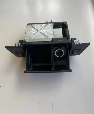 Chrysler 300 - 300C Ashtray (front) 1090080