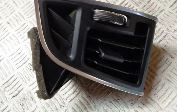 Dashboard side air vent grill/cover trim