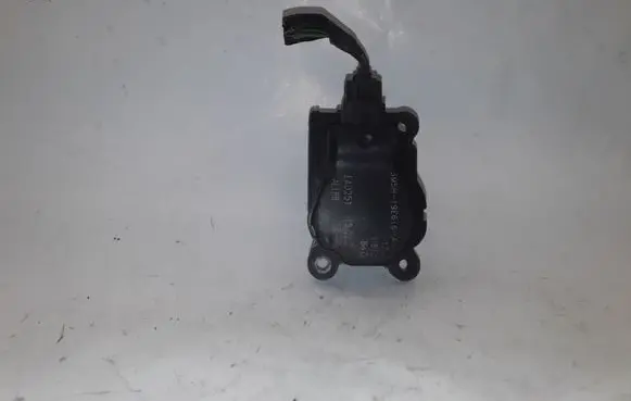 Fiat Idea Air flap motor/actuator 3M5H19E616AA NOTCODE
