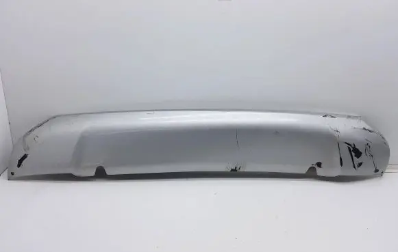 Front bumper lip
