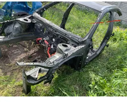 Lexus UX Front quarter panel 