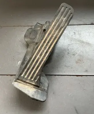 Volkswagen Jetta V Accelerator throttle pedal 6PV00874500 1K2721503M