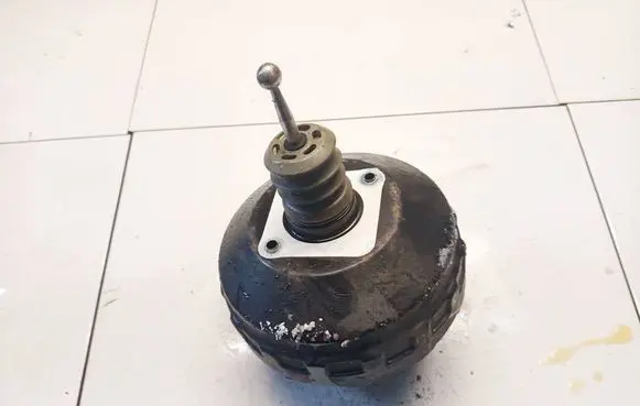 Skoda Octavia Mk2 (1Z) Brake booster 1K2614105AR