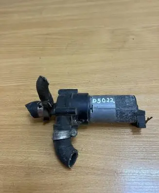 Mercedes-Benz E W124 Windscreen/windshield washer pump 0115450128 D5022