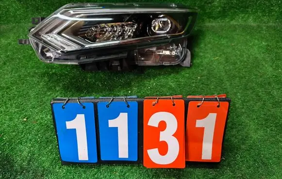 Nissan Qashqai J12 Headlight/headlamp 