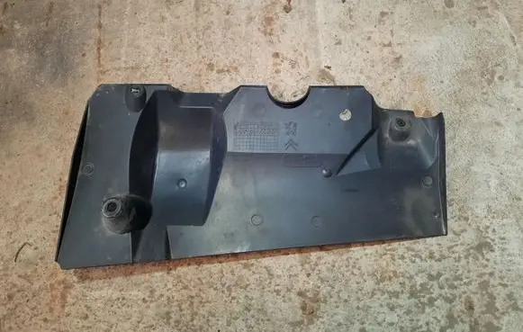 Peugeot 5008 Engine splash shield/under tray 9674645680