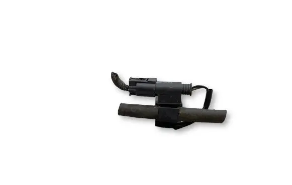 Windshield washer spray nozzle