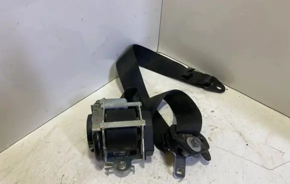 Peugeot 607 Front seatbelt B507743