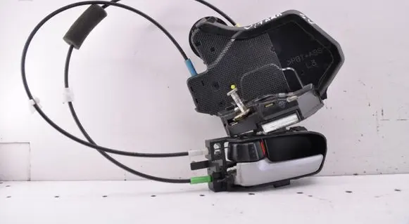 Suzuki Grand Vitara II Rear door lock 50728075