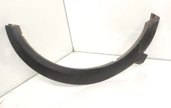 Volkswagen Golf III Front arch trim 1H0853718