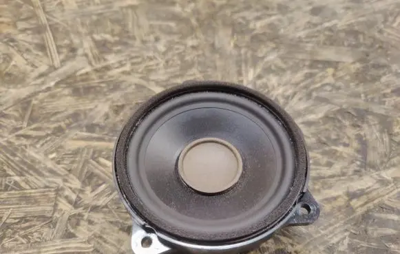 Jaguar XE Panel speaker GX7318808EA