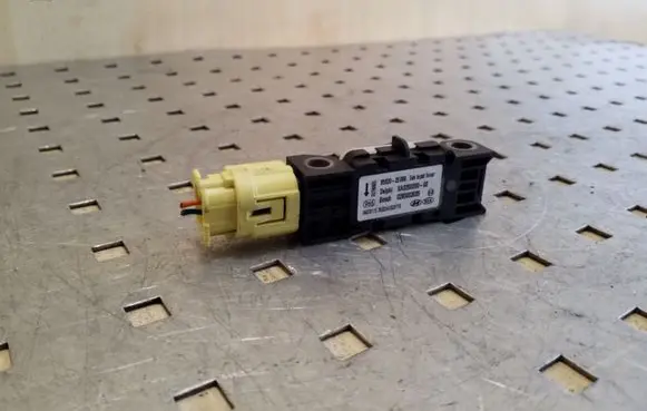 KIA Sportage Airbag deployment crash/impact sensor 959202E000