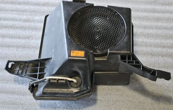 Mercedes-Benz GL X164 Subwoofer speaker A1648203502
