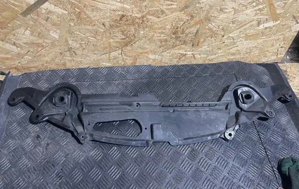 Jaguar XF X250 Top upper radiator support slam panel 8X238A303ad