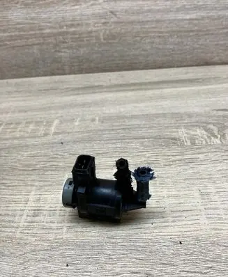Volkswagen PASSAT B5.5 Turbo solenoid valve 1J0906283A