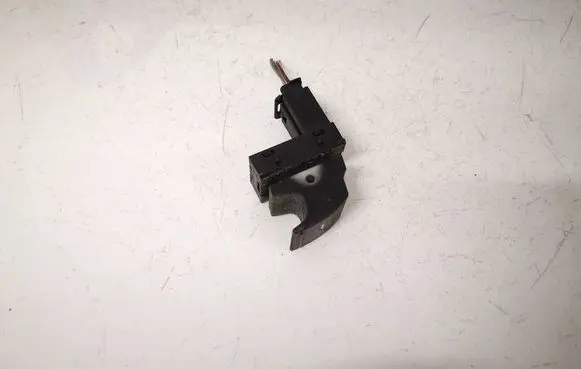 Volkswagen Golf Plus Electric window control switch 7L6959855B
