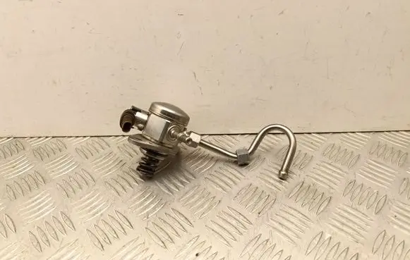 Peugeot 3008 III Fuel injection high pressure pump 9641157780