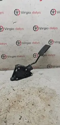 Honda CR-V Accelerator throttle pedal