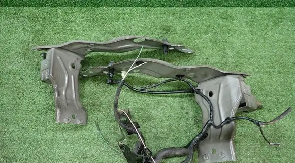 Dacia Sandero III Headlight/headlamp mounting bracket 625199663R