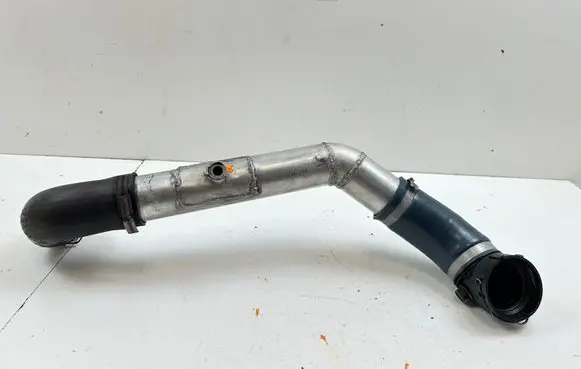 Intercooler hose/pipe