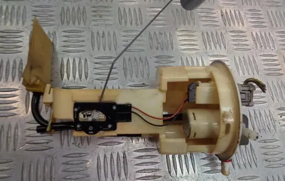 Suzuki Liana Fuel level sensor 