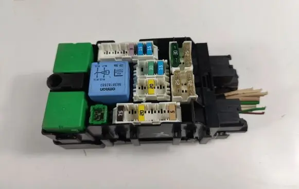 Peugeot 508 Fuse box set 9665492680