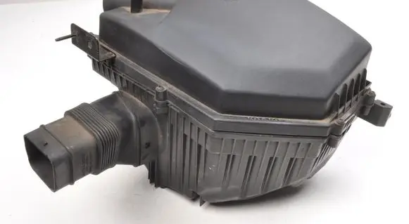 Volvo S60 Air filter box 8V2112B579AA
