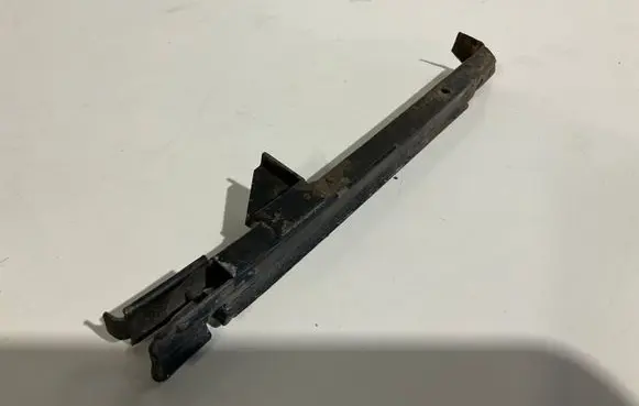 Mercedes-Benz E W211 Front bumper mounting bracket A2118801214 2118801214