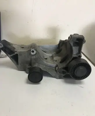 BMW 1 E81 E87 Generator/alternator bracket 139920