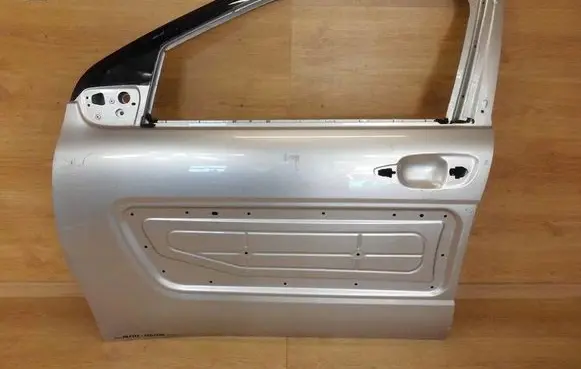 Citroen C4 Cactus Front door 9801012980