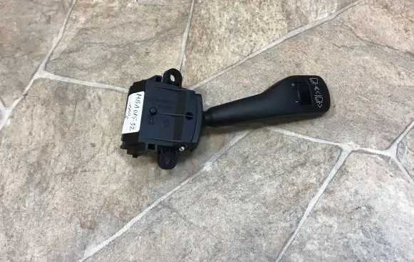 BMW 3 E46 Wiper speed switch 8363664