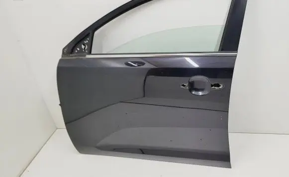 KIA Sportage Front door
