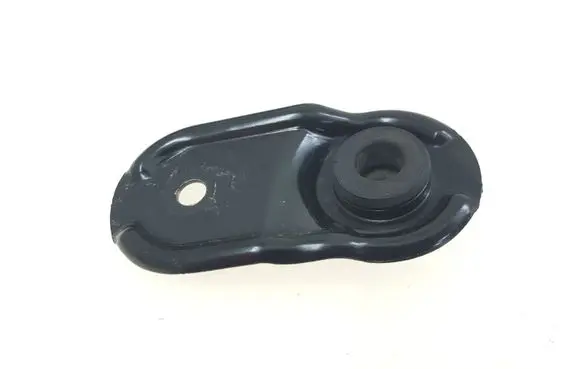 Subaru Legacy Radiator mount bracket