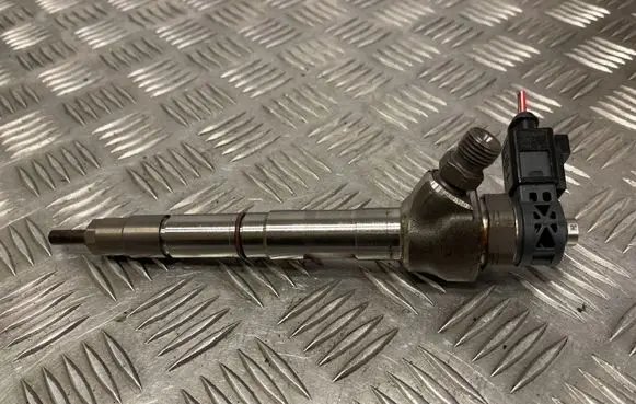 Skoda Octavia Mk3 (5E) Fuel injector 0445110469
