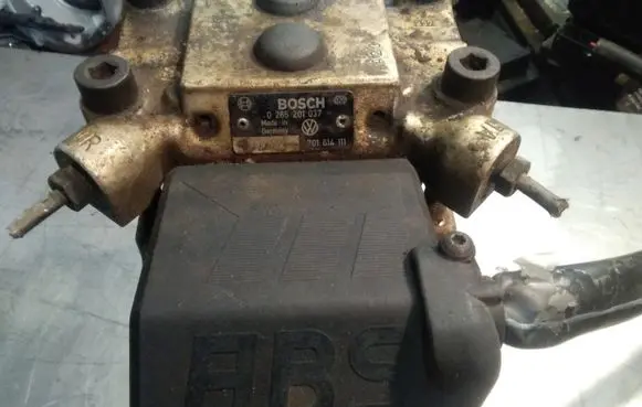 Volkswagen Transporter - Caravelle T4 ABS Pump 0265201037 701614111