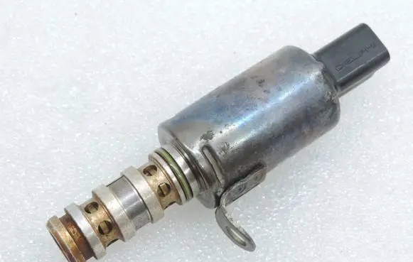 Peugeot 508 Camshaft vanos timing valve 1922V9 1628924280