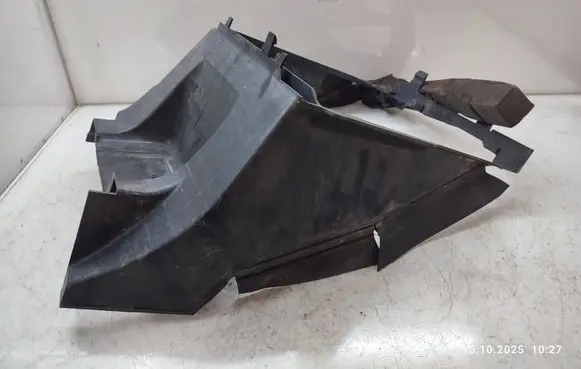 Land Rover Range Rover L405 Intercooler air channel guide CPLA8C465AC