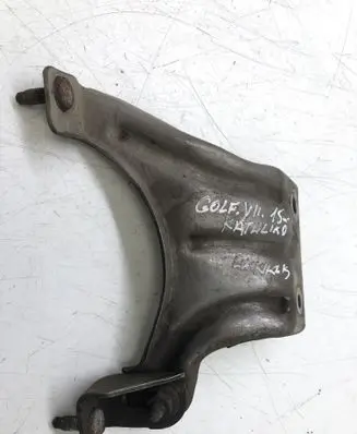 Volkswagen Golf VII Other engine bay part
