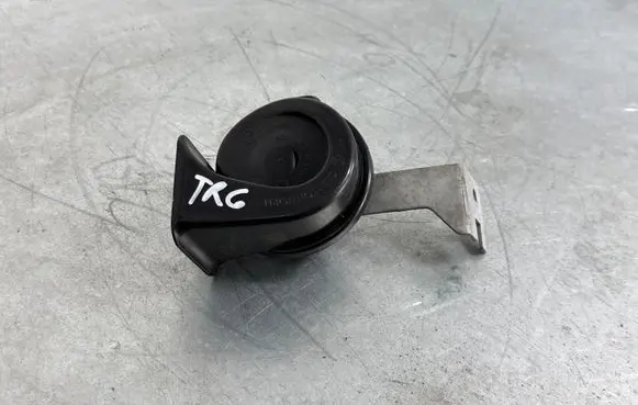 Volkswagen Touareg III Horn signal 4M0951229